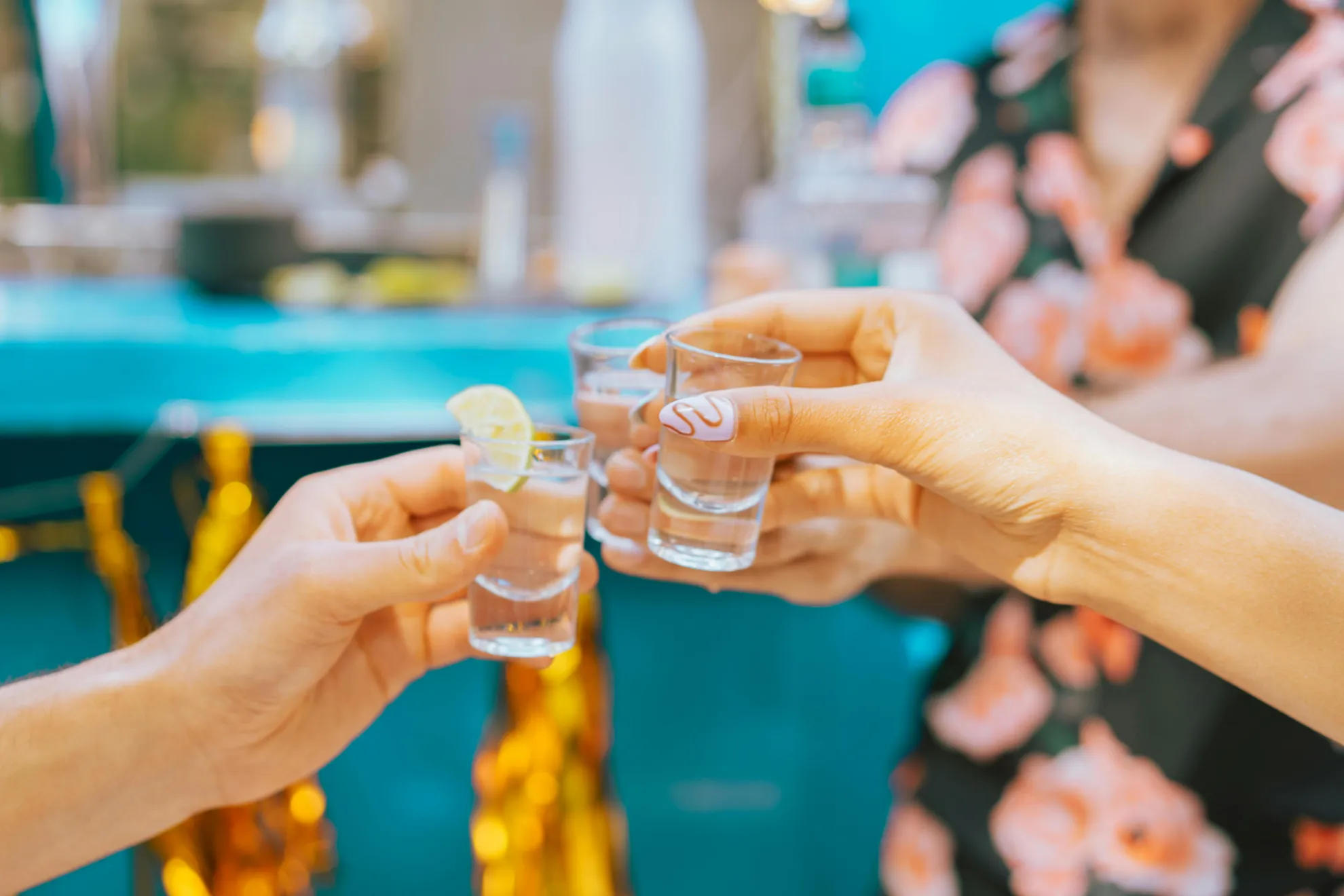 Bar Cerca de Mi en Barcelona: 1 Guía Completa 2025