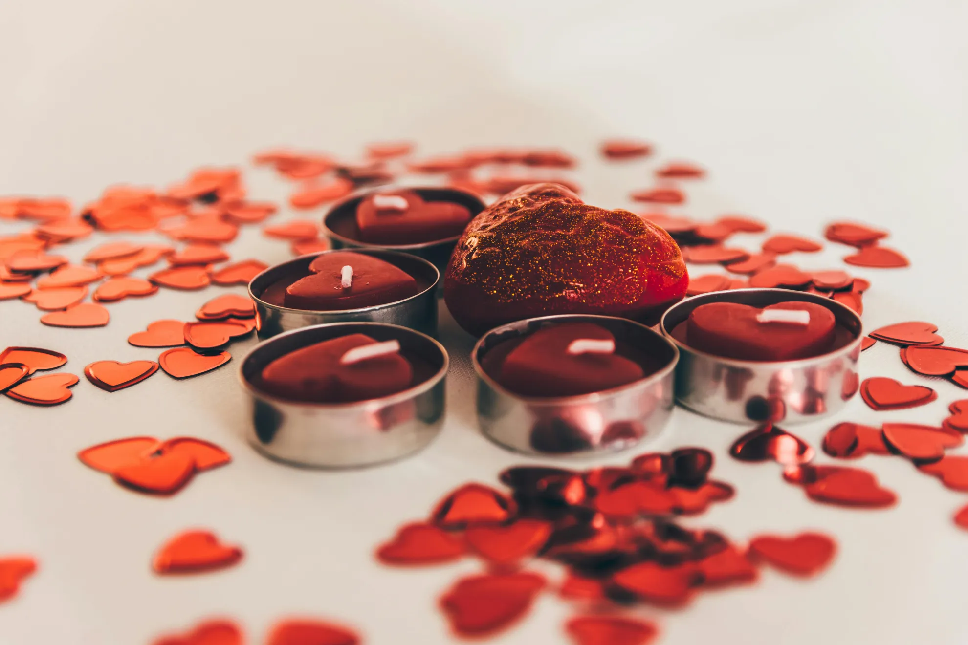 corazones con velas