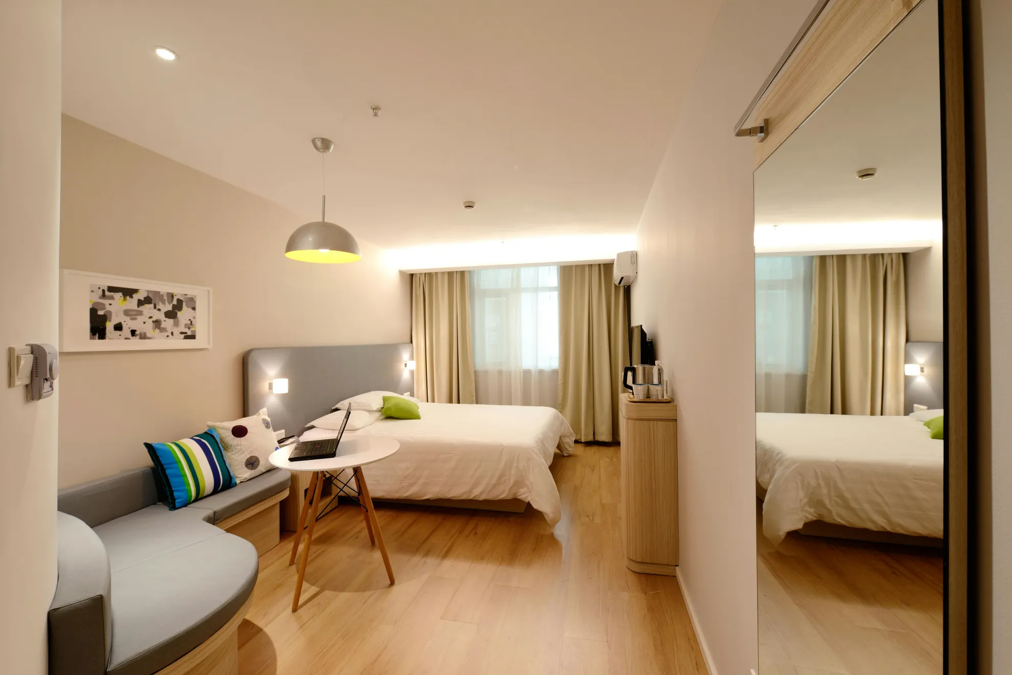 hotel cerca de mí en málaga