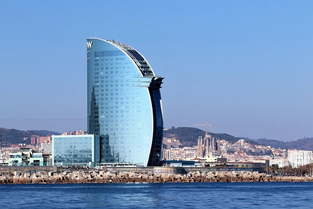 Lugares de Interés Cerca de Mí en Barcelona: 1 Guía Completa para Explorar la Ciudad Condal
